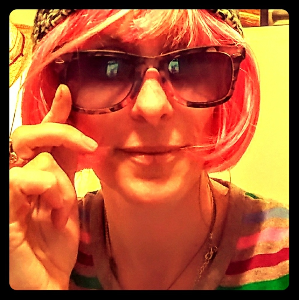 Meet your Posher, Kira